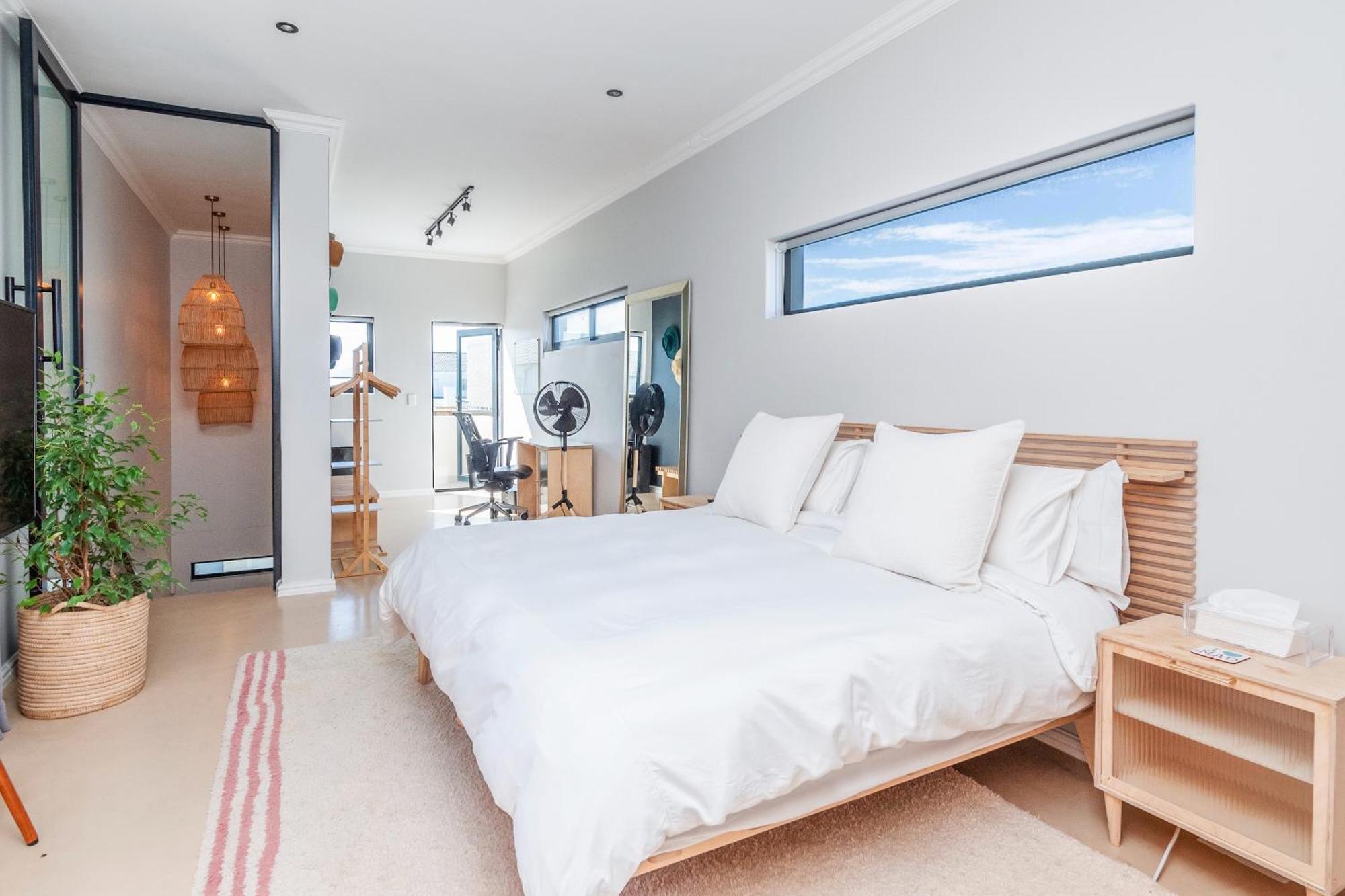 Precious - With Uninterrupted Power Supply Apartment Cape Town