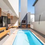 Precious Villa - With Uninterrupted Power Supply
