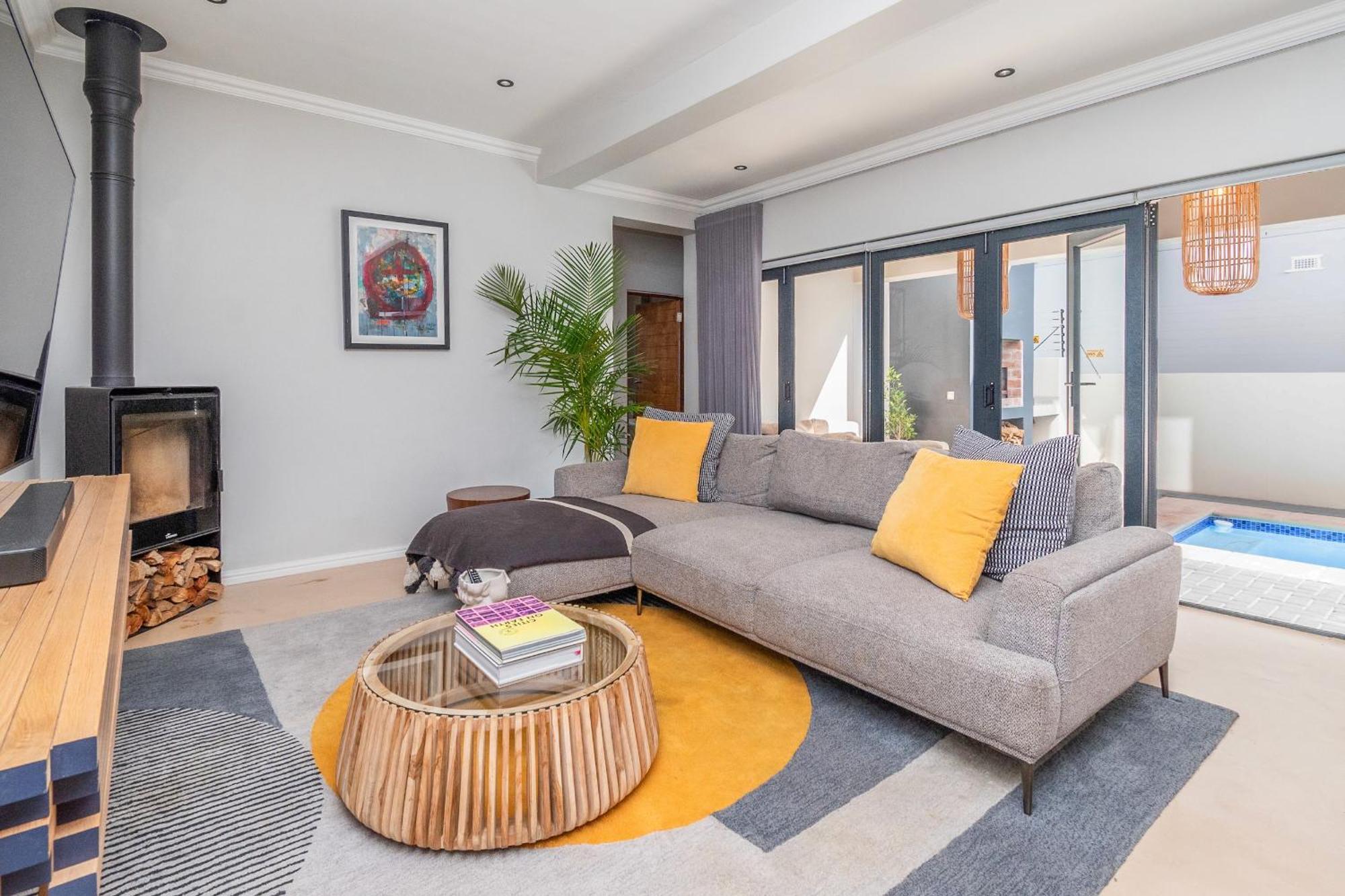 Apartment Precious - With Uninterrupted Power Supply Cape Town